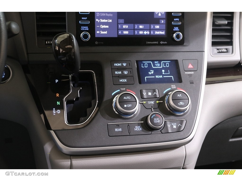 2020 Sienna XLE - Midnight Black Metallic / Ash photo #13