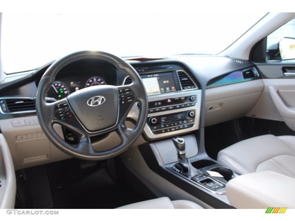 Gray Interior 2017 Hyundai Sonata Limited Hybrid Photo #140594220