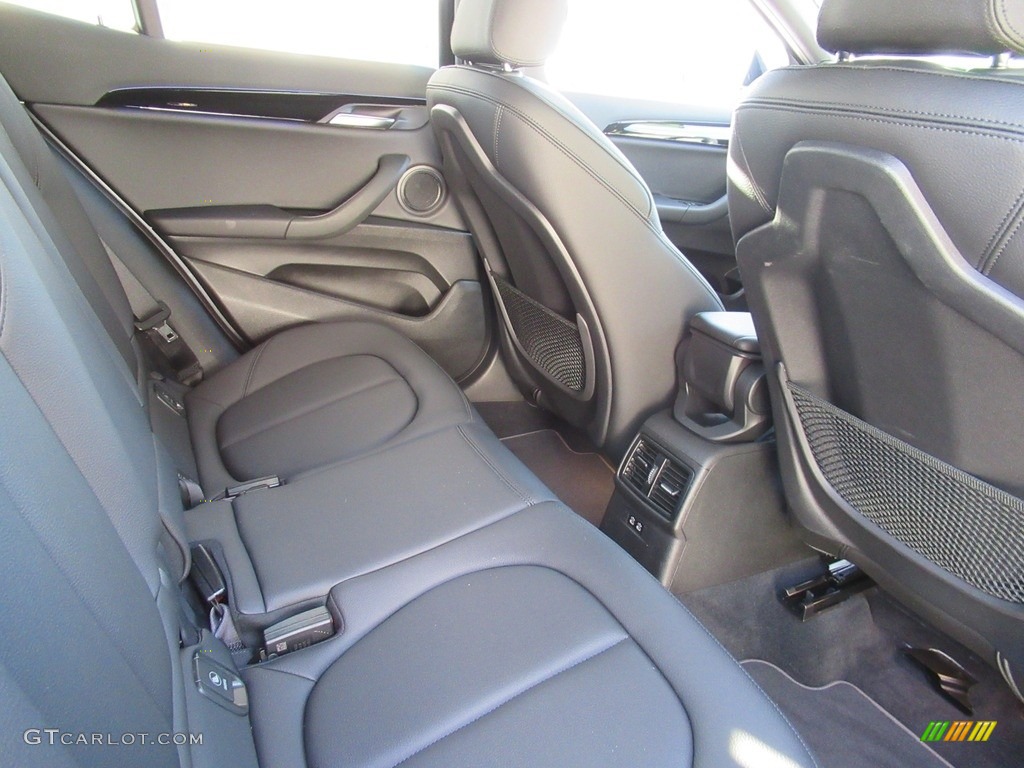 2019 X2 xDrive28i - Mineral Grey Metallic / Black photo #12