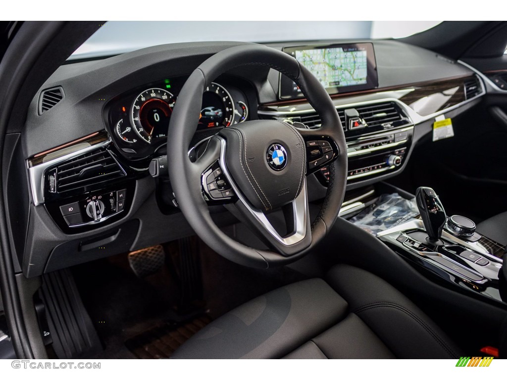 2018 5 Series 530i Sedan - Black Sapphire Metallic / Black photo #6
