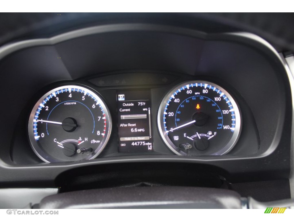 2017 Toyota Highlander LE Gauges Photo #140600446