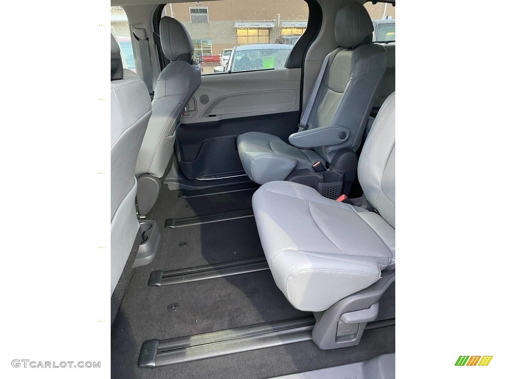 2021 Sienna Limited AWD Hybrid - Celestial Silver Metallic / Graphite photo #3