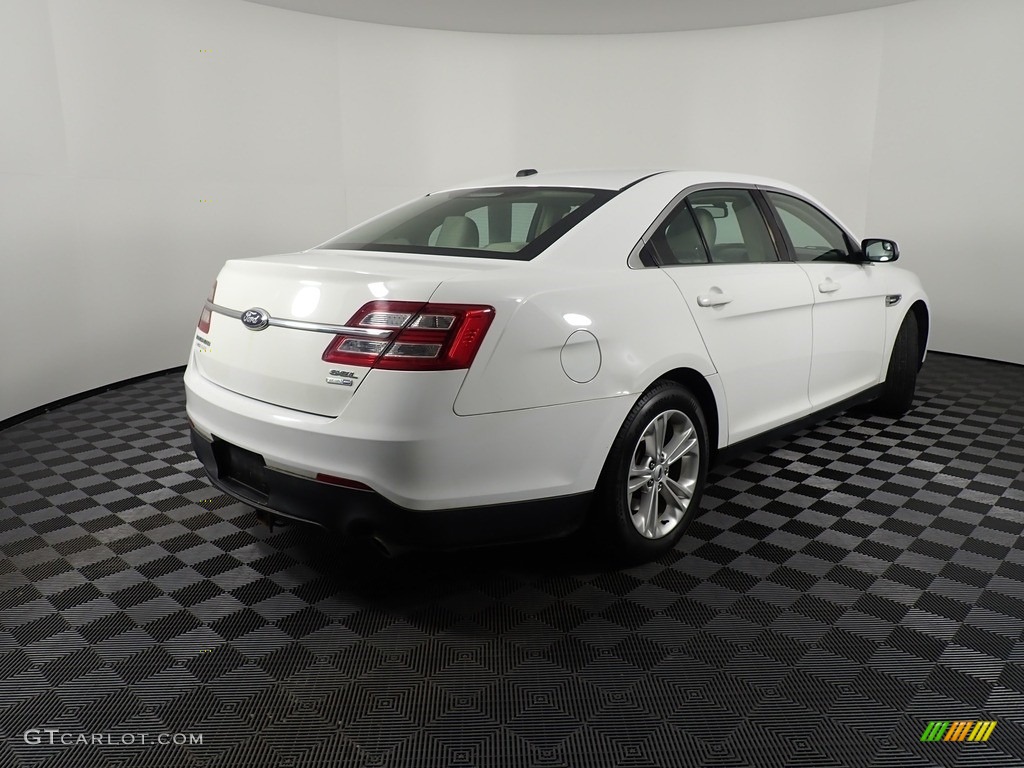 2013 Taurus SEL AWD - Oxford White / Dune photo #14