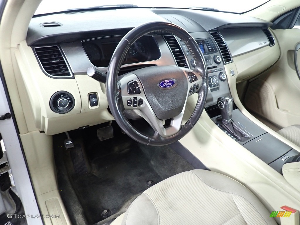 2013 Taurus SEL AWD - Oxford White / Dune photo #28