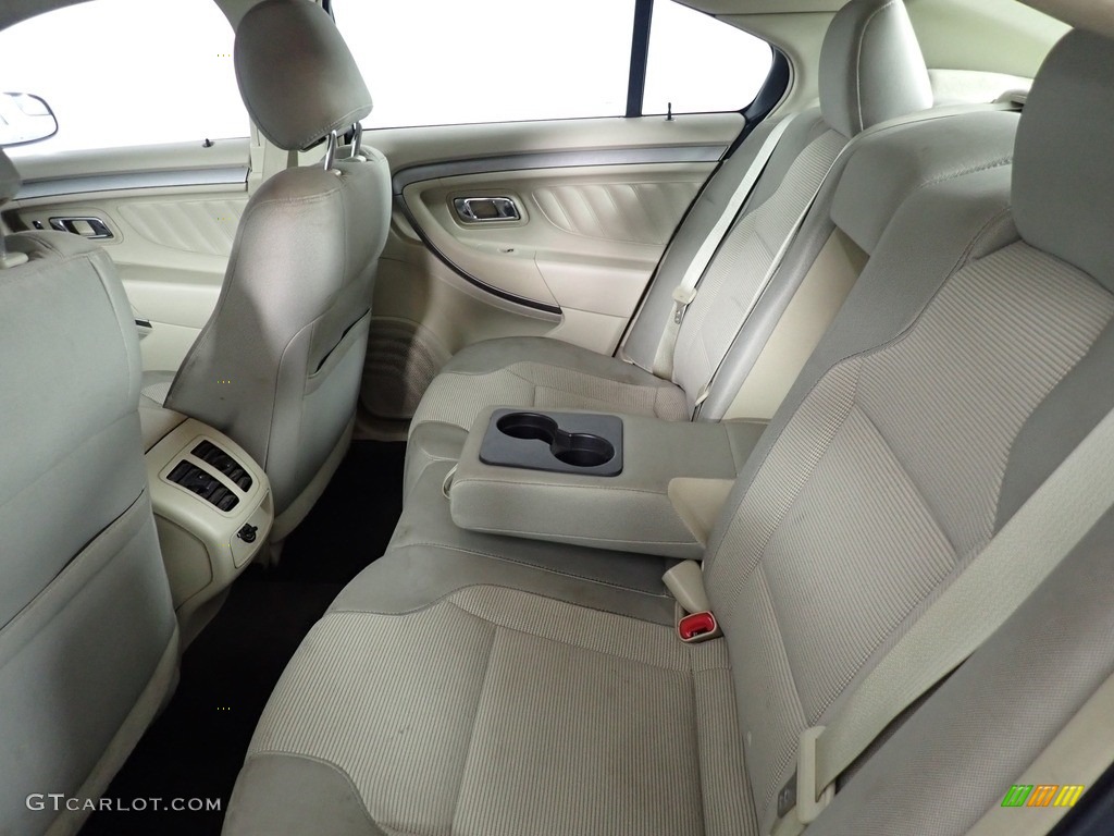 2013 Taurus SEL AWD - Oxford White / Dune photo #31