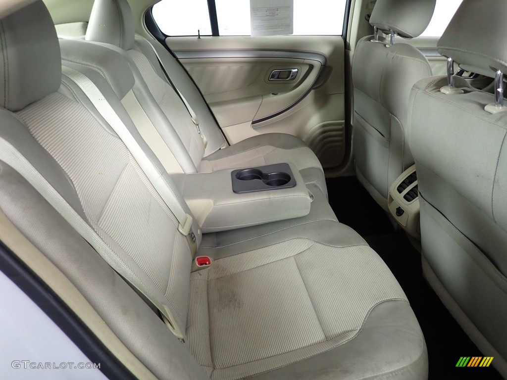 2013 Taurus SEL AWD - Oxford White / Dune photo #34