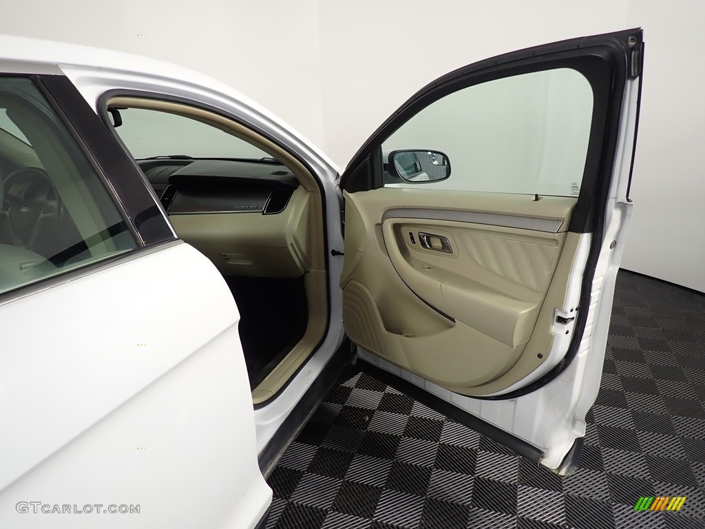 2013 Taurus SEL AWD - Oxford White / Dune photo #35