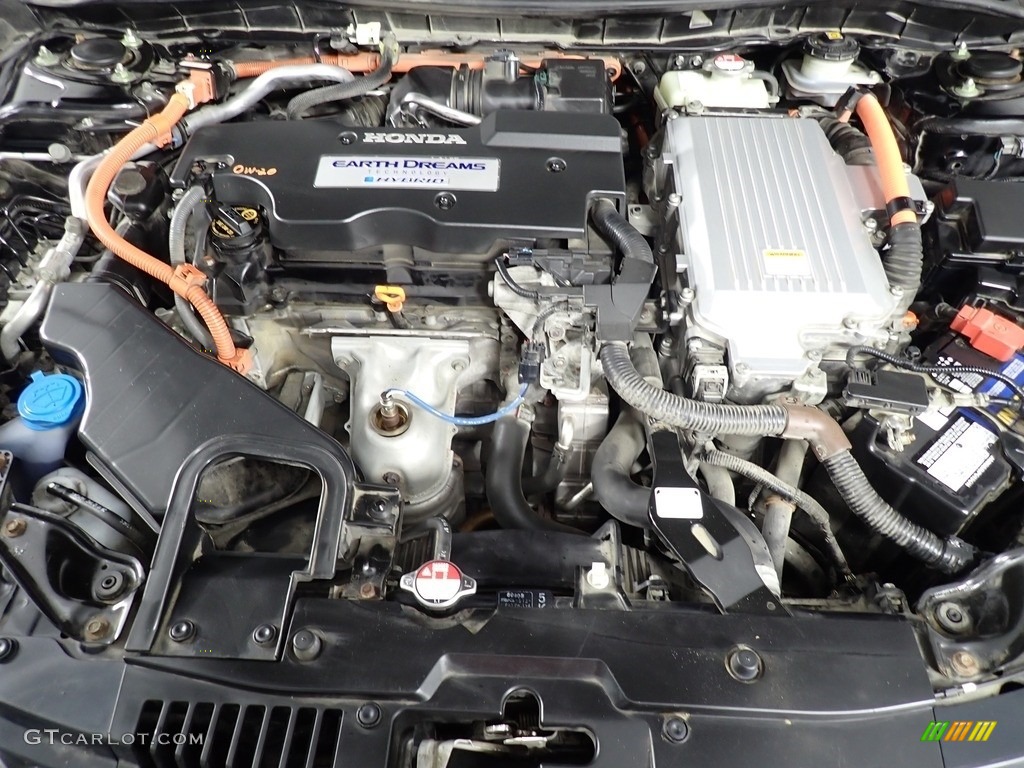 2014 Honda Accord Hybrid Sedan Engine Photos