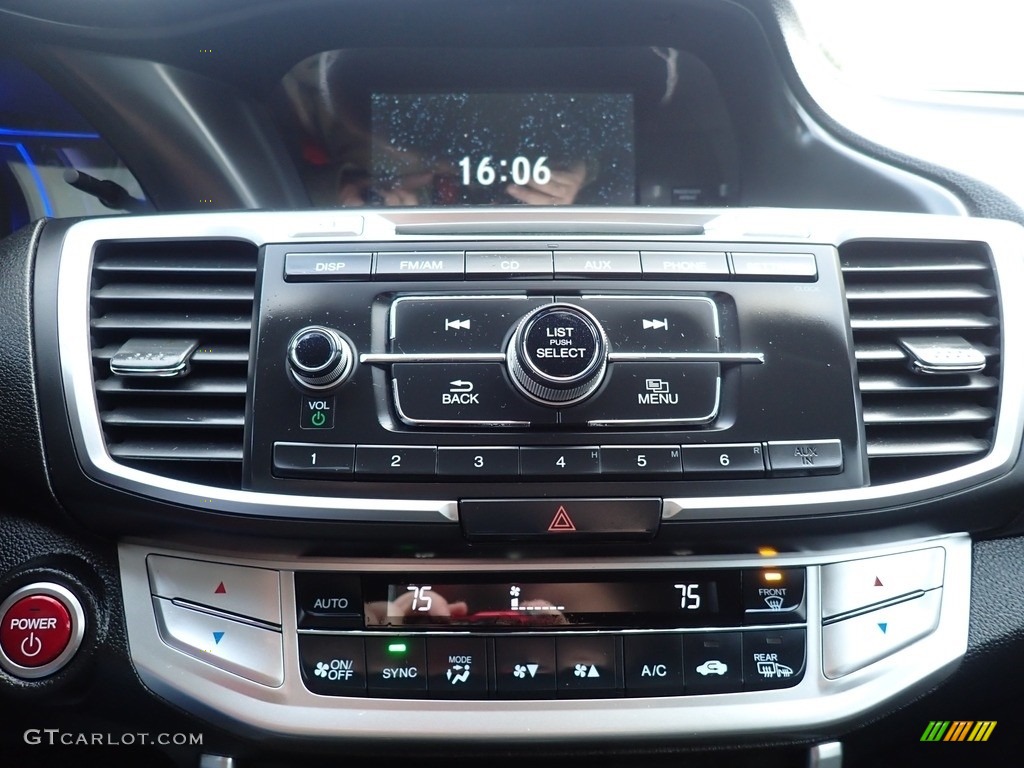 2014 Honda Accord Hybrid Sedan Controls Photos