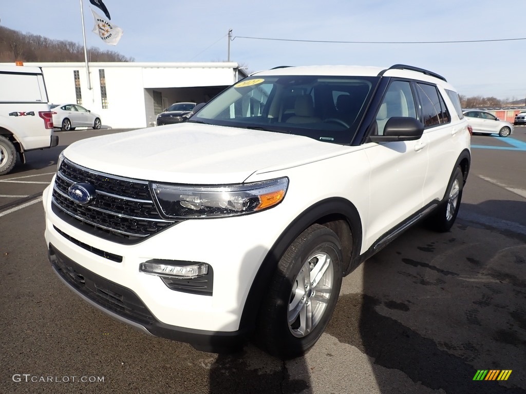 2021 Explorer XLT 4WD - Oxford White / Sandstone photo #5