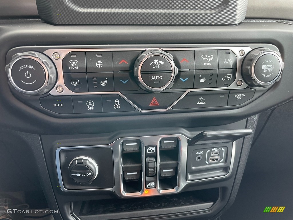 2021 Jeep Gladiator Sport 4x4 Controls Photos