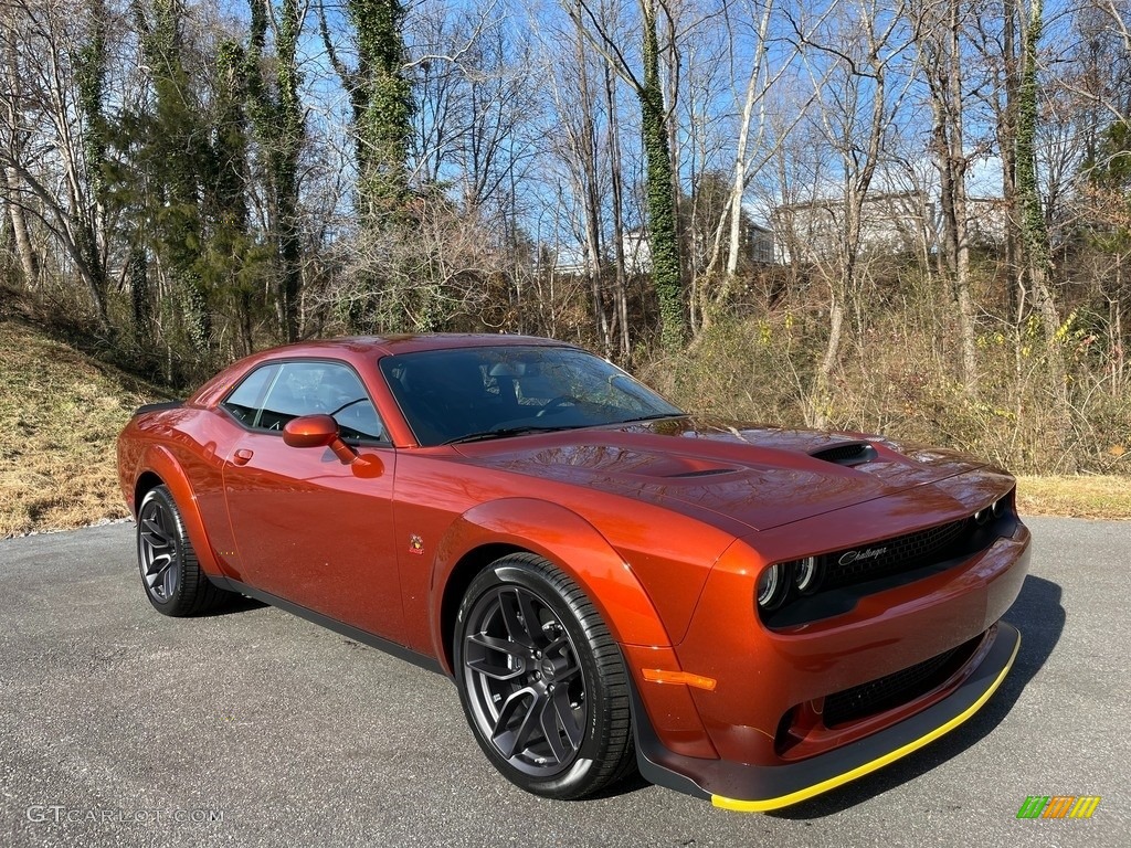 2021 Challenger R/T Scat Pack Widebody - Sinamon Stick / Black photo #4