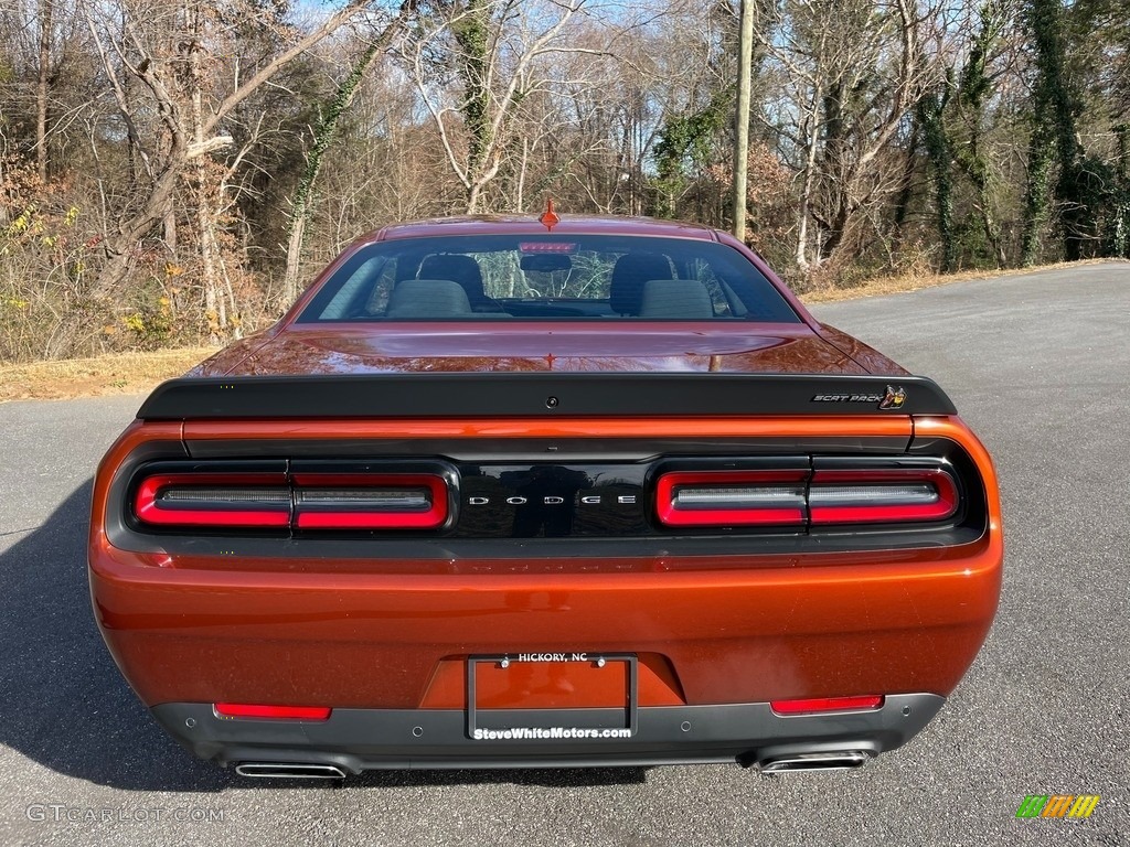 2021 Challenger R/T Scat Pack Widebody - Sinamon Stick / Black photo #7