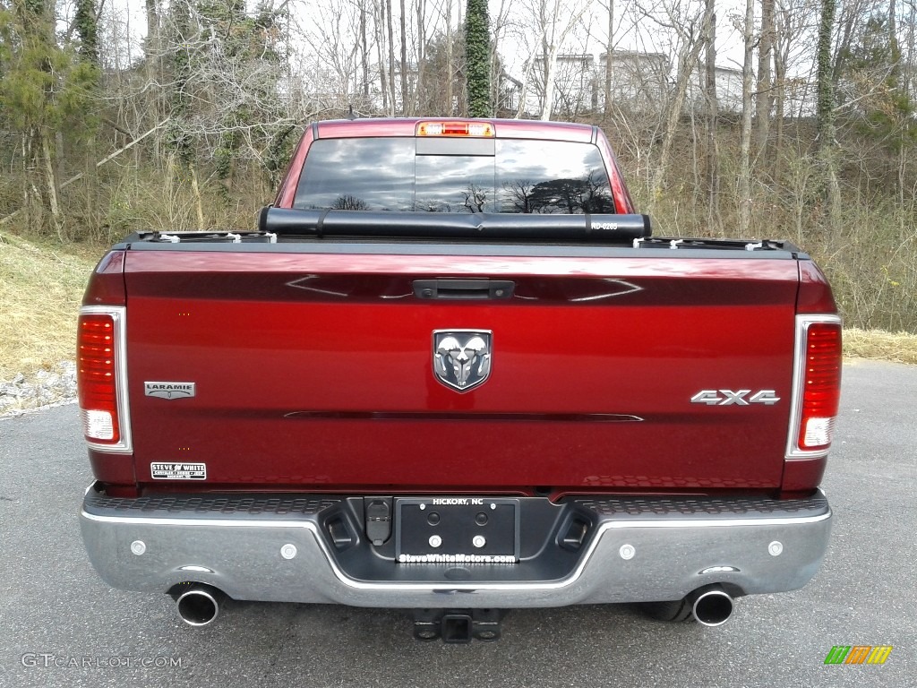 2018 1500 Laramie Quad Cab 4x4 - Delmonico Red Pearl / Black photo #7