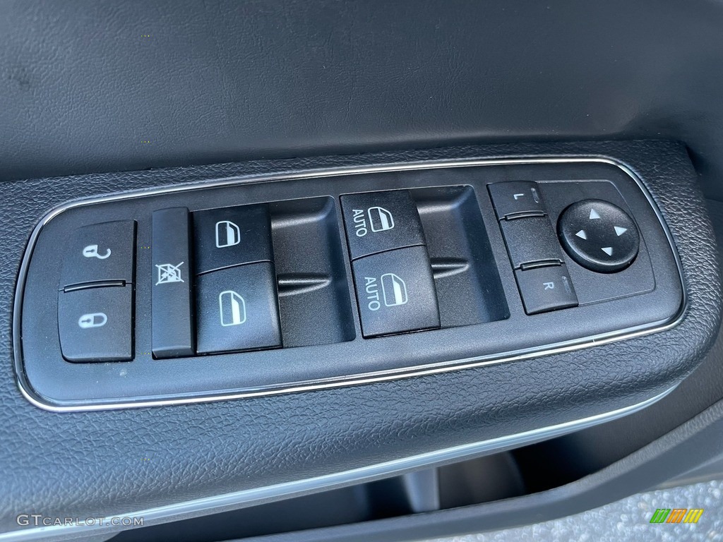 2021 Chrysler 300 S Controls Photo #140627465