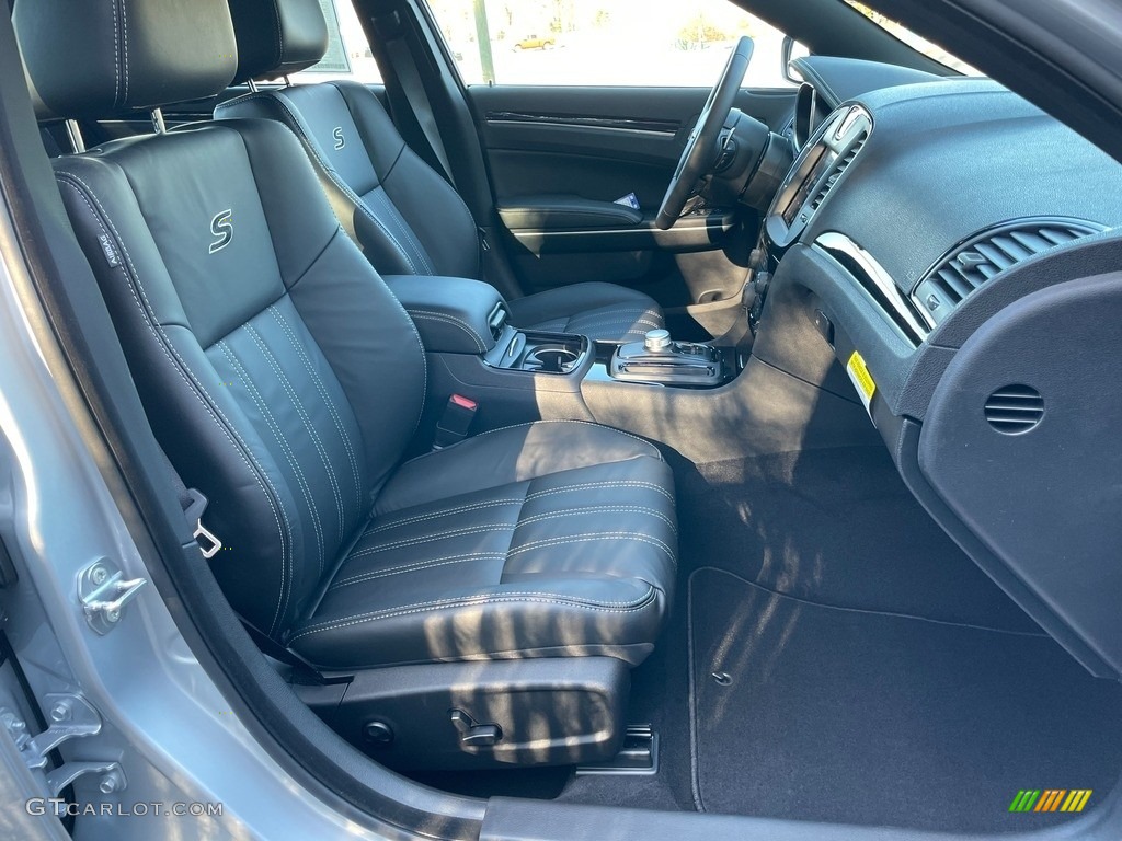 2021 Chrysler 300 S Front Seat Photo #140627596