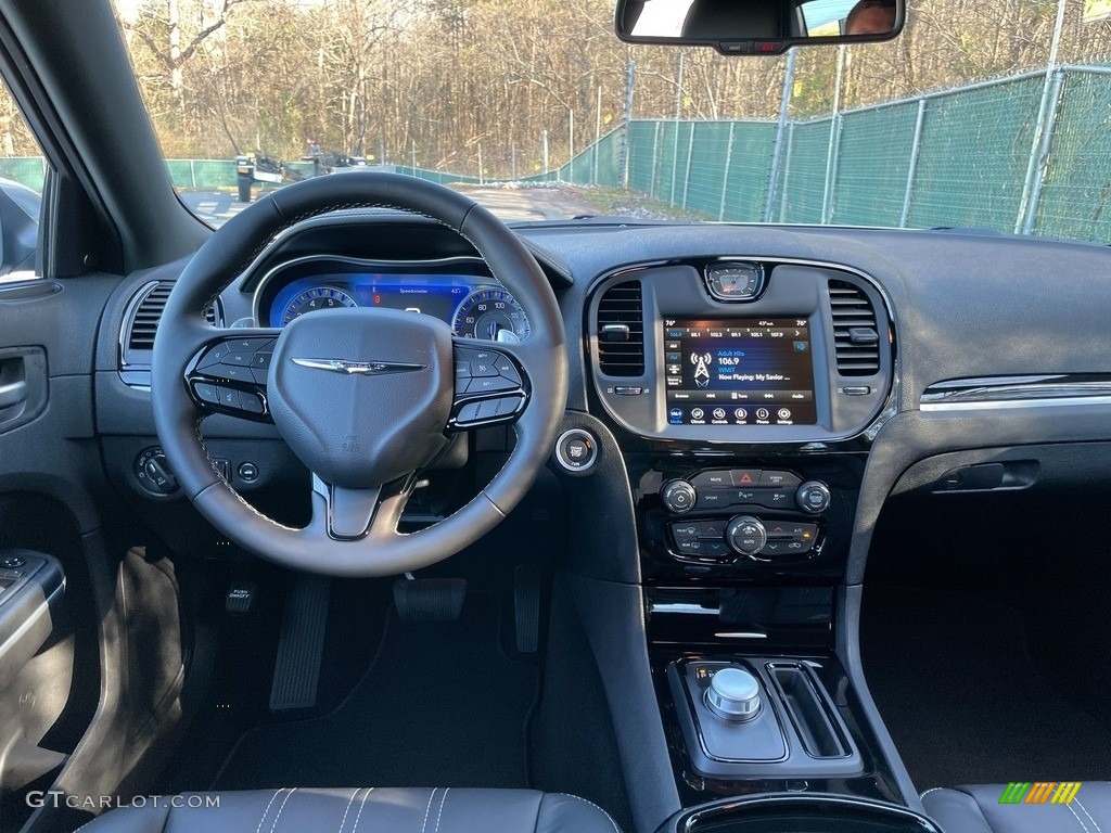 2021 Chrysler 300 S Black Dashboard Photo #140627624