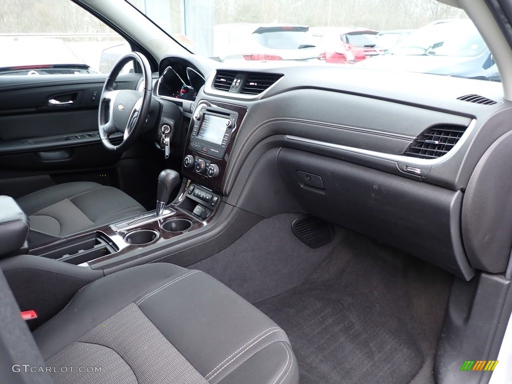 2017 Traverse LT AWD - Iridescent Pearl Tricoat / Ebony photo #6