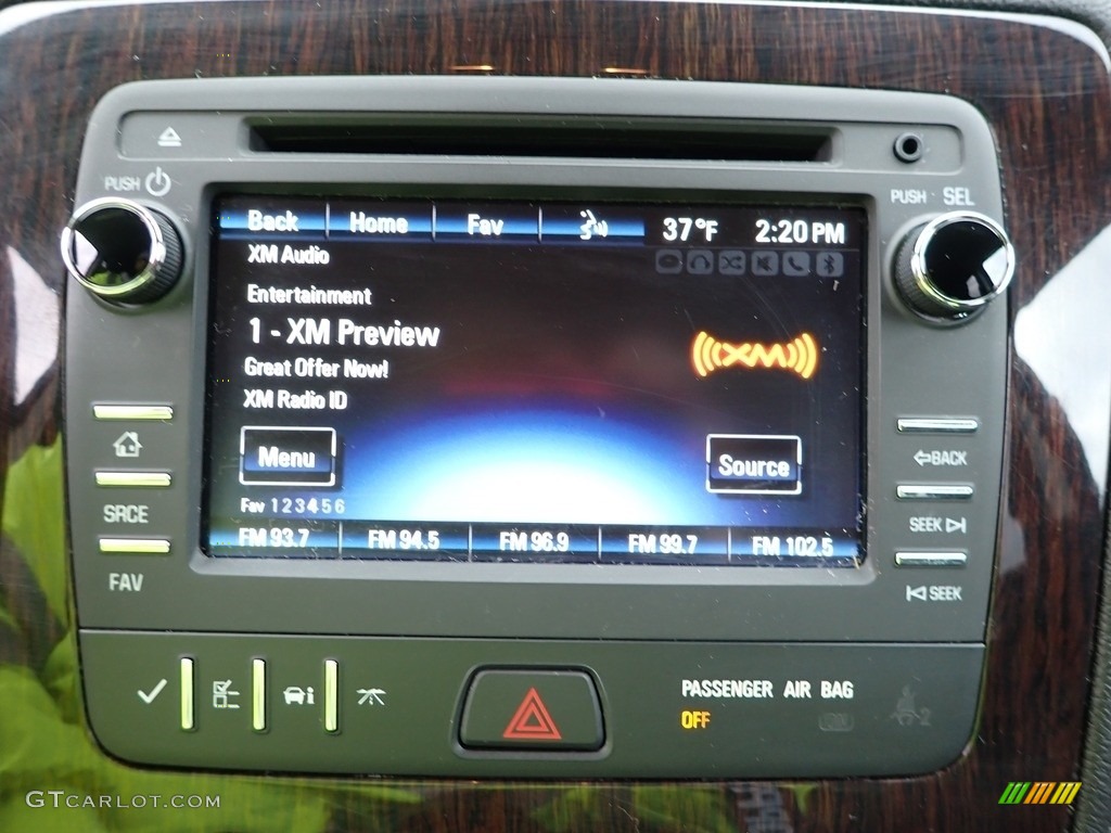 2017 Traverse LT AWD - Iridescent Pearl Tricoat / Ebony photo #24