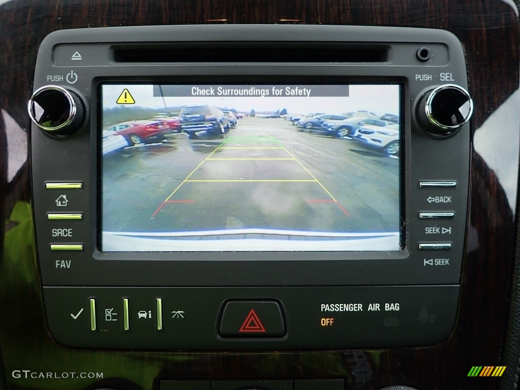 2017 Traverse LT AWD - Iridescent Pearl Tricoat / Ebony photo #25