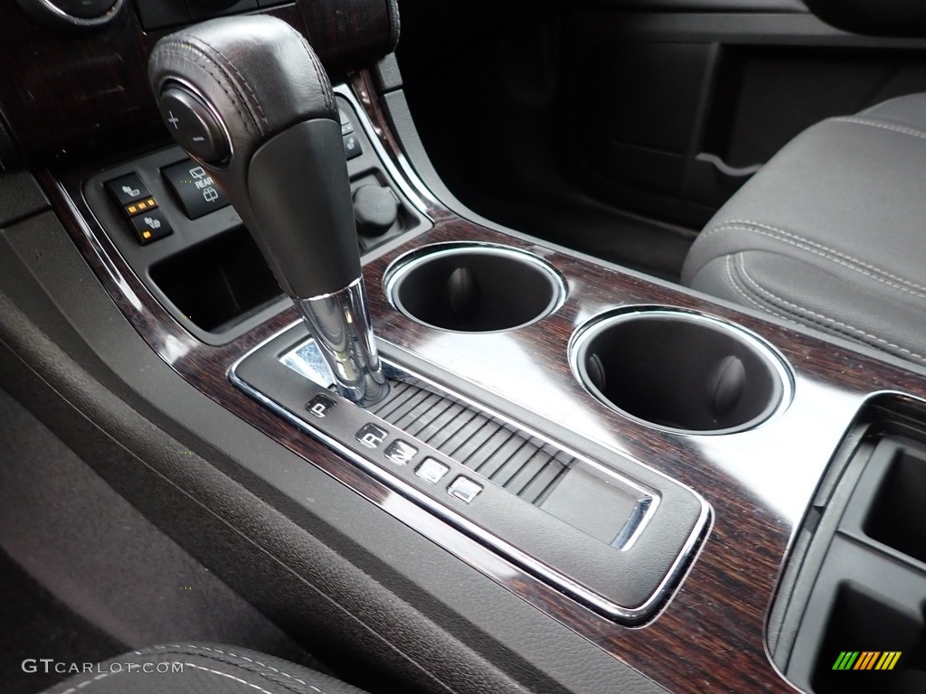 2017 Traverse LT AWD - Iridescent Pearl Tricoat / Ebony photo #28