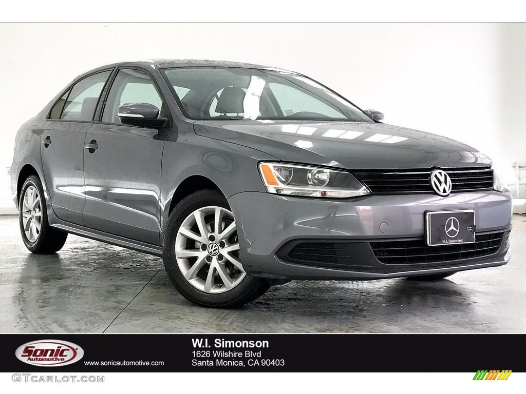 Platinum Gray Metallic Volkswagen Jetta