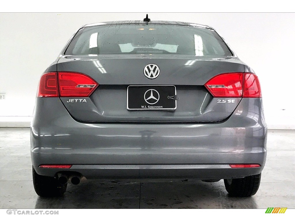 2011 Jetta SE Sedan - Platinum Gray Metallic / Titan Black photo #3