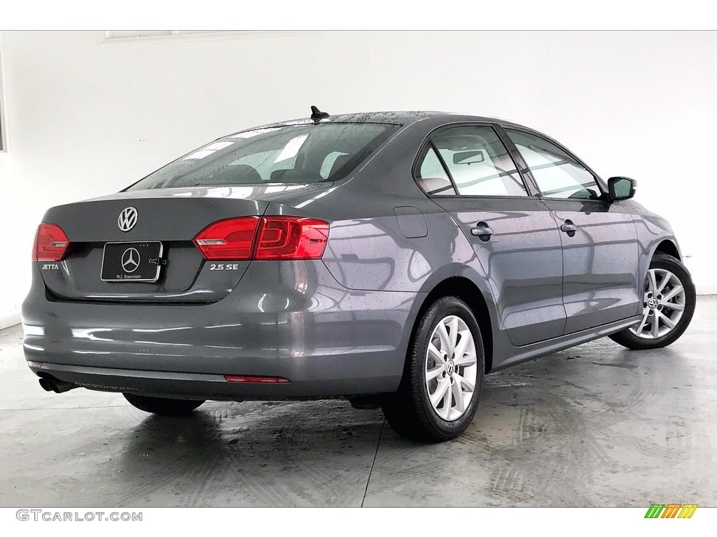 2011 Jetta SE Sedan - Platinum Gray Metallic / Titan Black photo #12