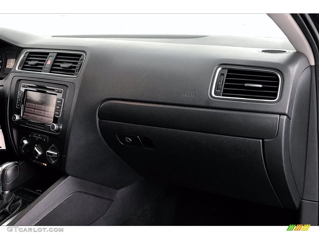 2011 Jetta SE Sedan - Platinum Gray Metallic / Titan Black photo #15