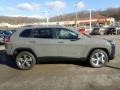 Sting-Gray - Cherokee Limited 4x4 Photo No. 4