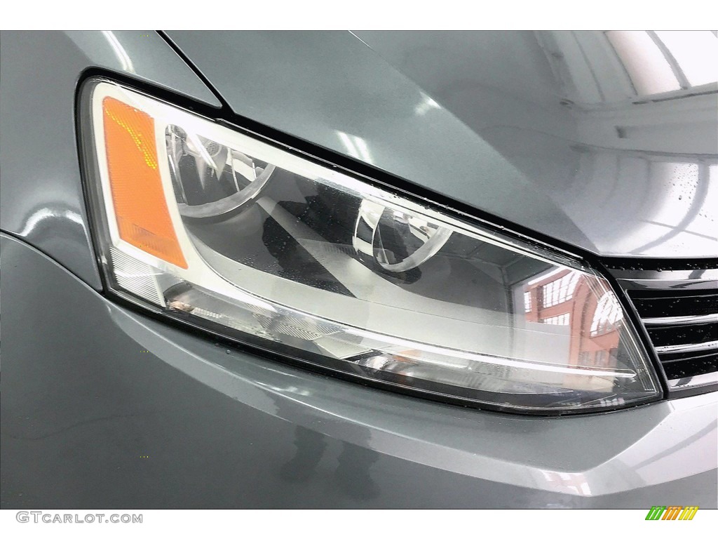 2011 Jetta SE Sedan - Platinum Gray Metallic / Titan Black photo #26