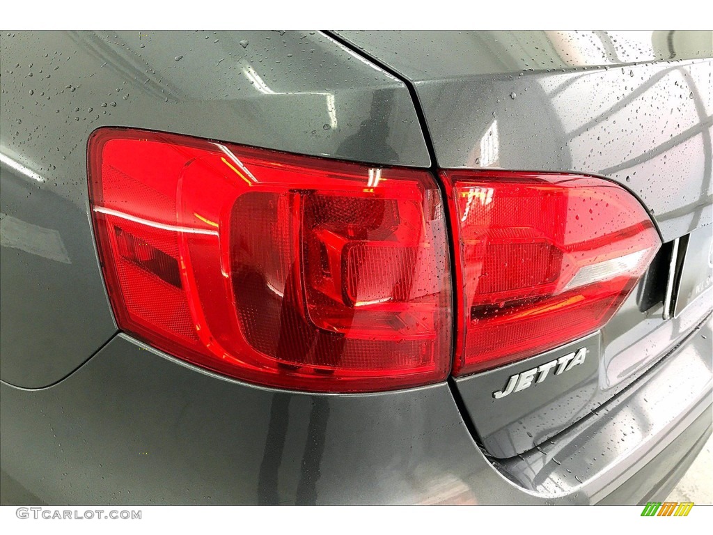 2011 Jetta SE Sedan - Platinum Gray Metallic / Titan Black photo #27