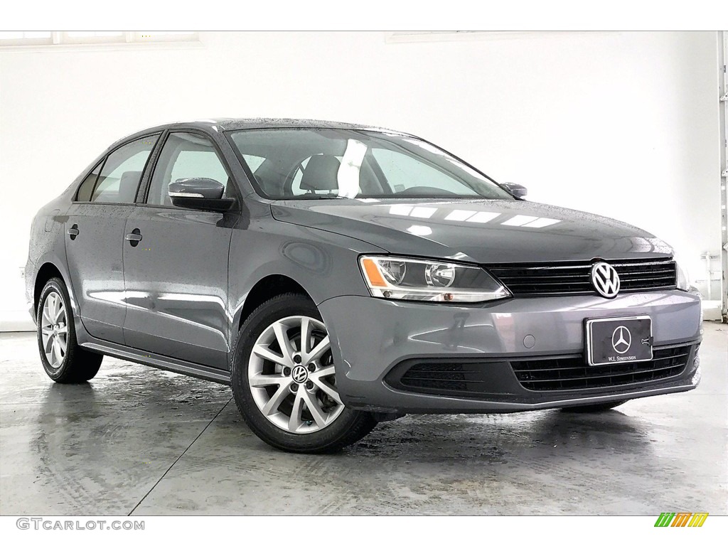 2011 Jetta SE Sedan - Platinum Gray Metallic / Titan Black photo #32