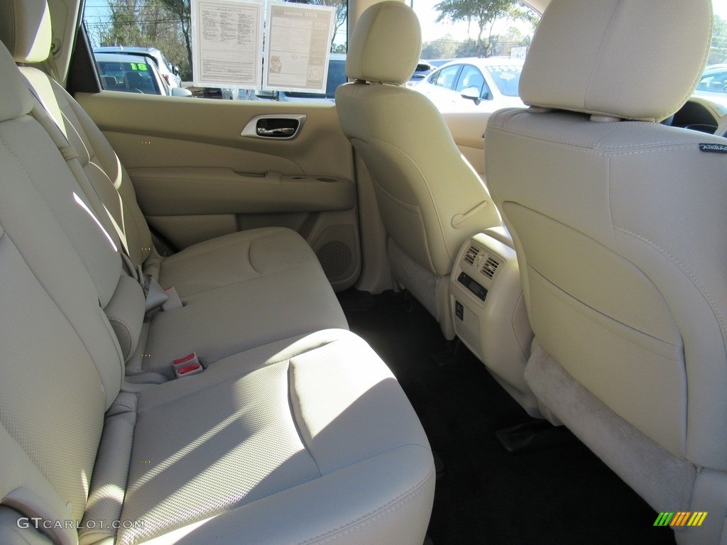 2018 Pathfinder SV - Pearl White / Almond photo #14
