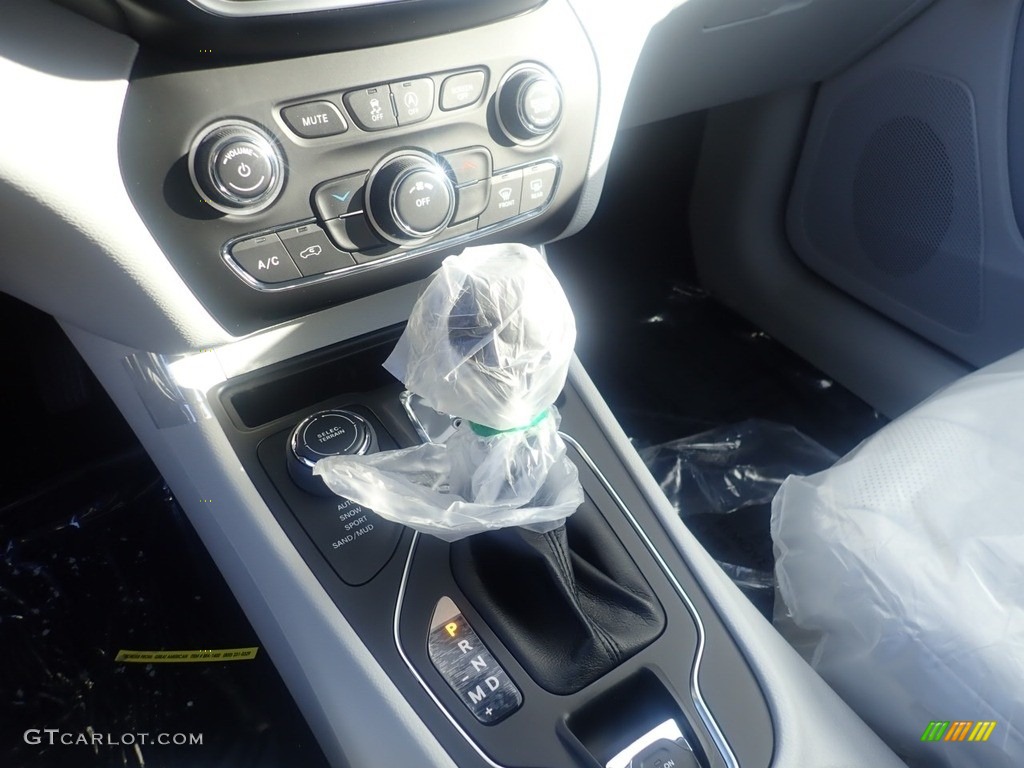 2021 Jeep Cherokee Latitude Lux 4x4 Transmission Photos