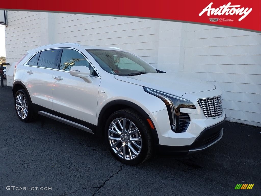 Crystal White Tricoat Cadillac XT4