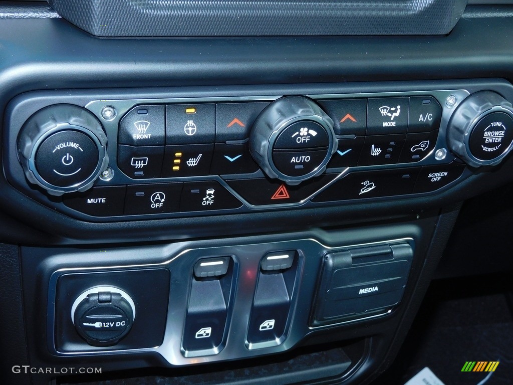 2021 Jeep Wrangler Sport 4x4 Controls Photo #140637779