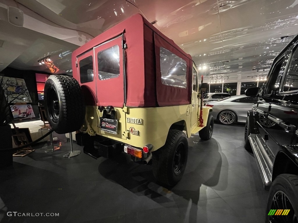 1979 Land Cruiser FJ40 - Yellow / Deep Red photo #12