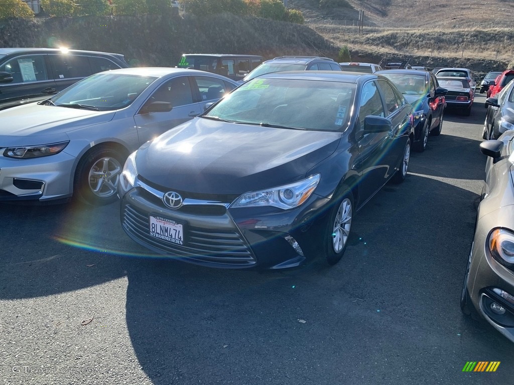 2015 Camry LE - Parisian Night Pearl / Ash photo #3