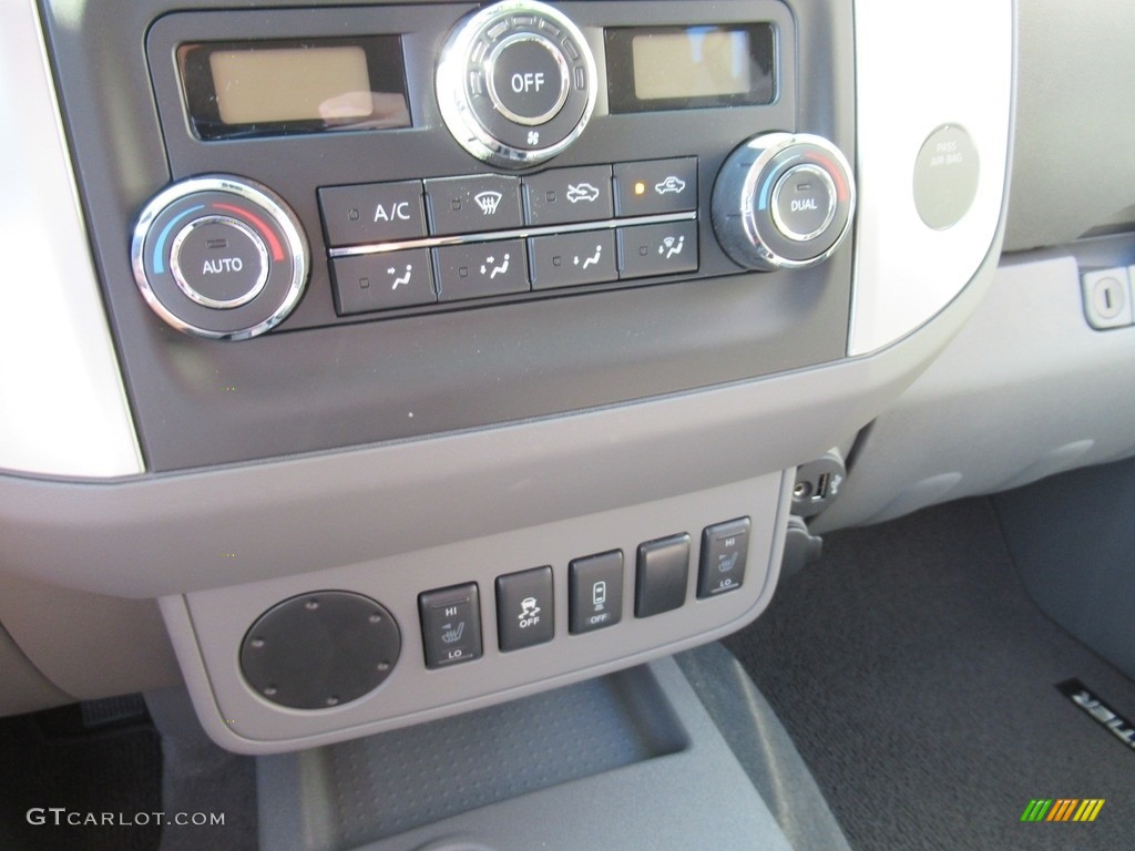 2020 Nissan Frontier SV Crew Cab 4x4 Controls Photo #140643380