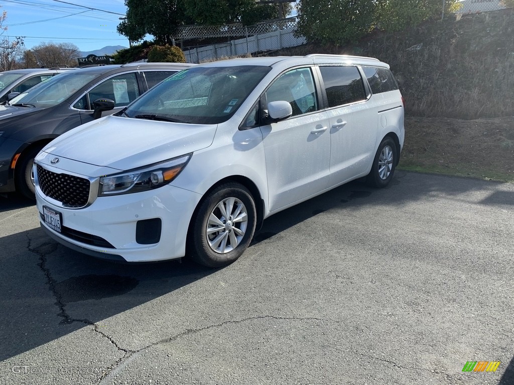 2017 Sedona LX - Clear White / Camel Beige photo #4