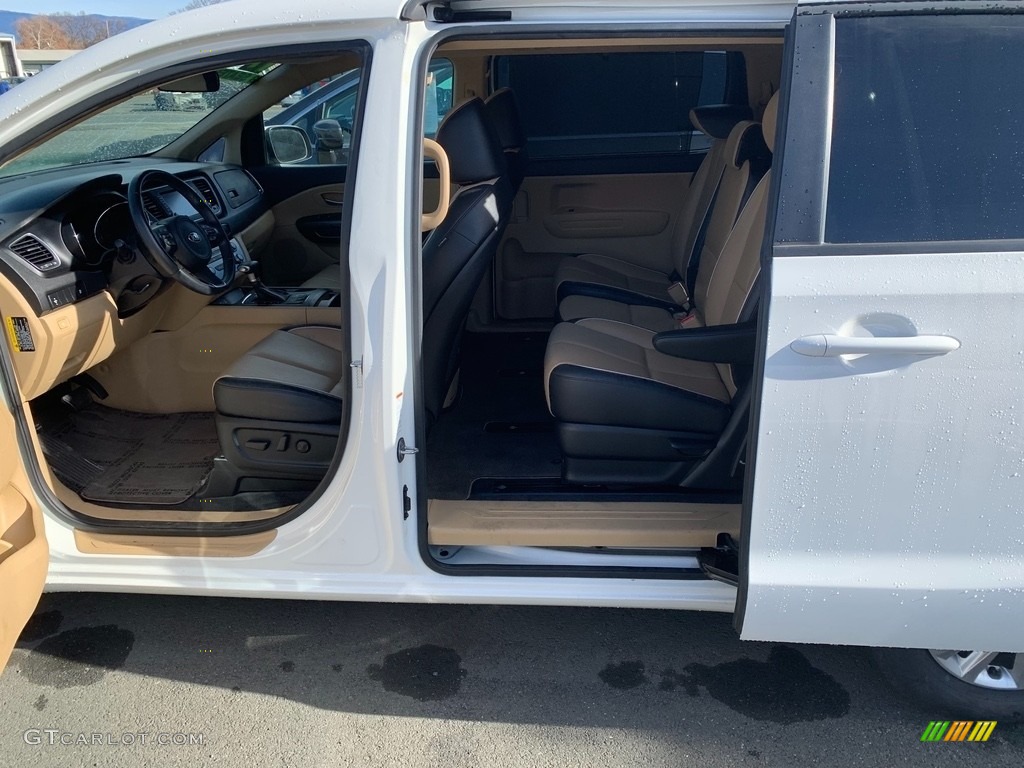 2017 Sedona LX - Clear White / Camel Beige photo #9