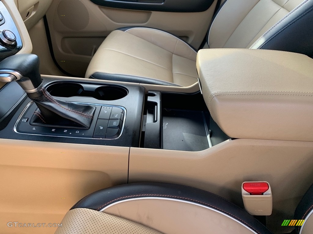 2017 Sedona LX - Clear White / Camel Beige photo #14