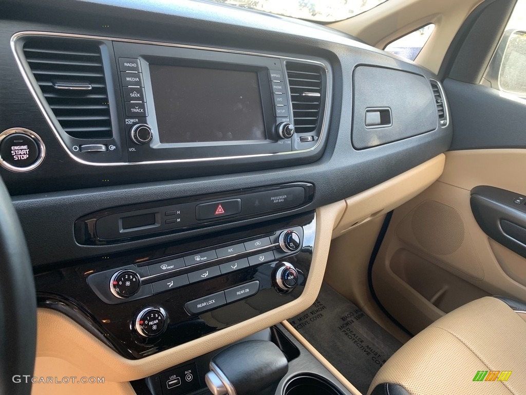 2017 Sedona LX - Clear White / Camel Beige photo #18