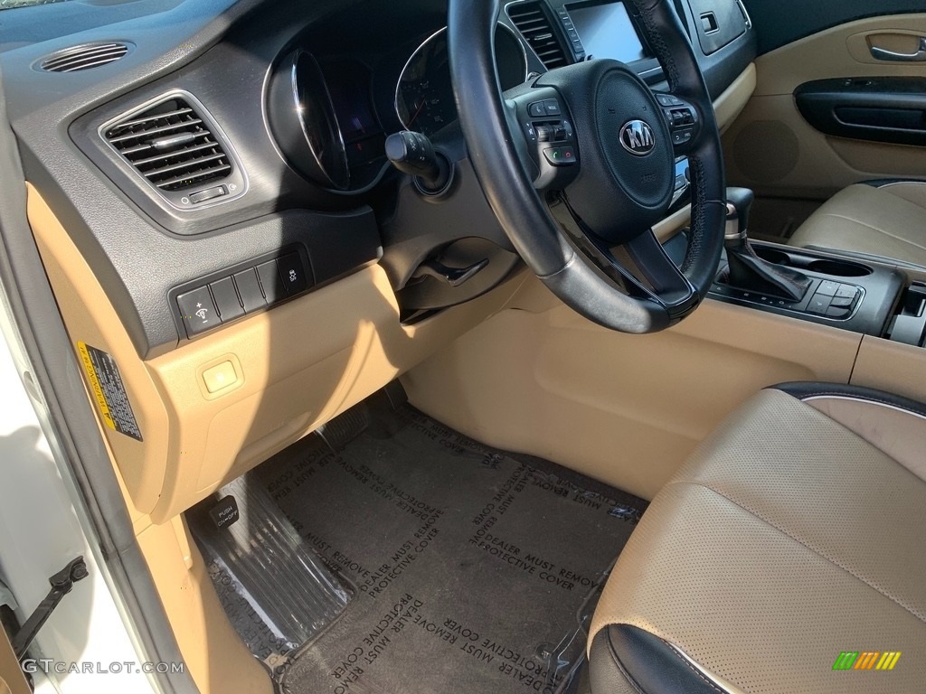 2017 Sedona LX - Clear White / Camel Beige photo #22