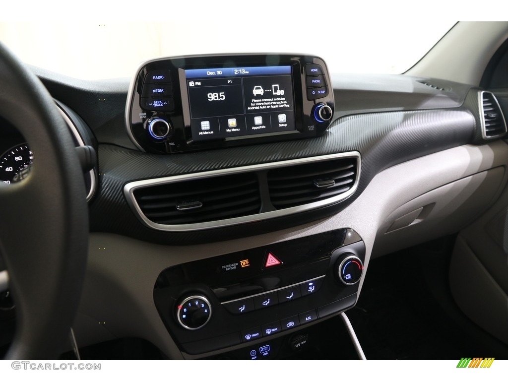 2020 Hyundai Tucson SE AWD Controls Photos