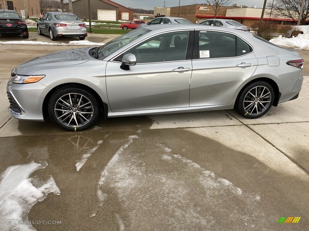 2021 Camry XLE - Celestial Silver Metallic / Black photo #1