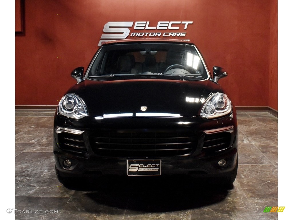 2017 Cayenne Platinum Edition - Black / Black photo #2