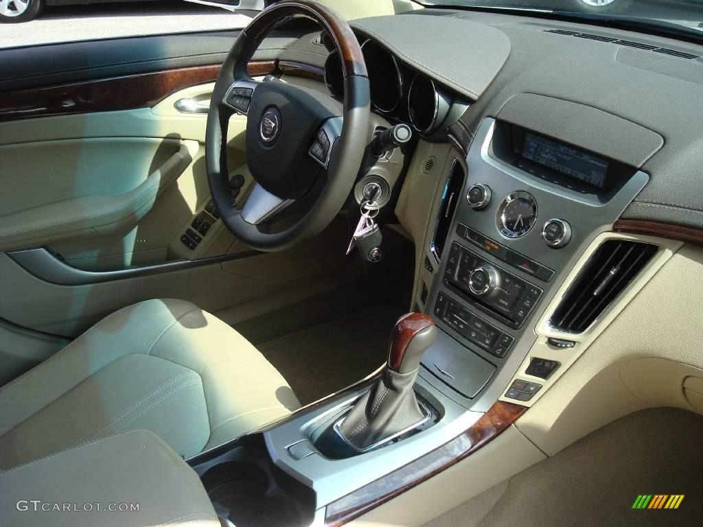 2009 CTS 4 AWD Sedan - White Diamond Tri-Coat / Cashmere/Cocoa photo #18