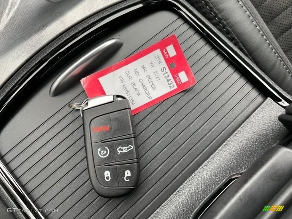 2021 Dodge Charger R/T Keys Photos